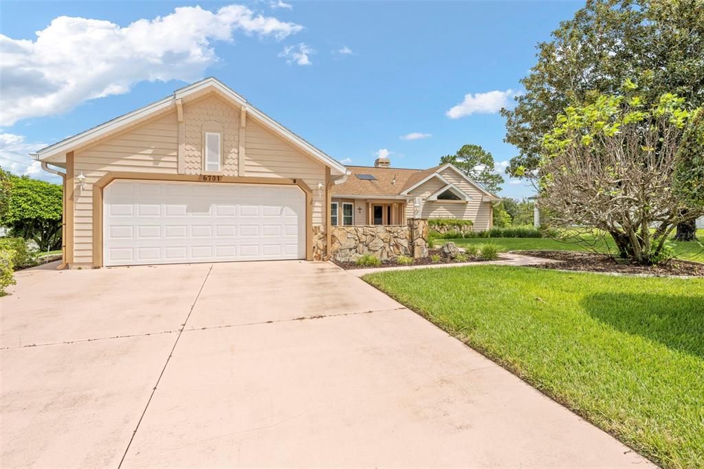 Active With Contract: $379,500 (3 beds, 2 baths, 2179 Square Feet)