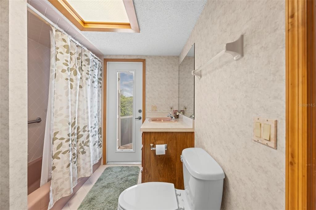 Active With Contract: $379,500 (3 beds, 2 baths, 2179 Square Feet)