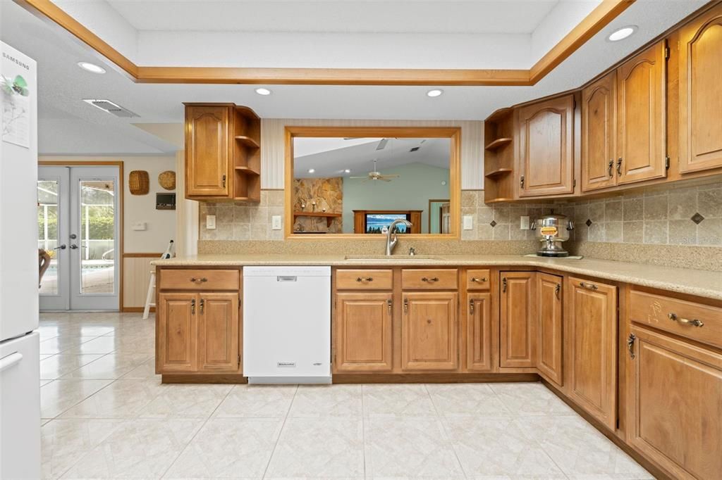 Active With Contract: $379,500 (3 beds, 2 baths, 2179 Square Feet)