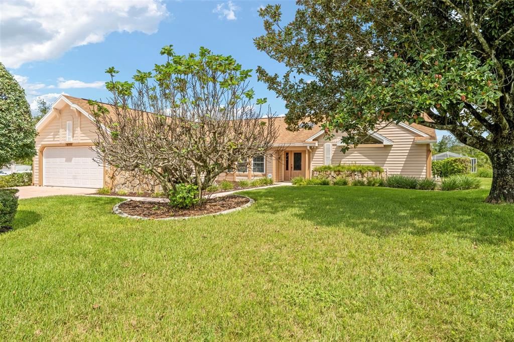 Active With Contract: $379,500 (3 beds, 2 baths, 2179 Square Feet)