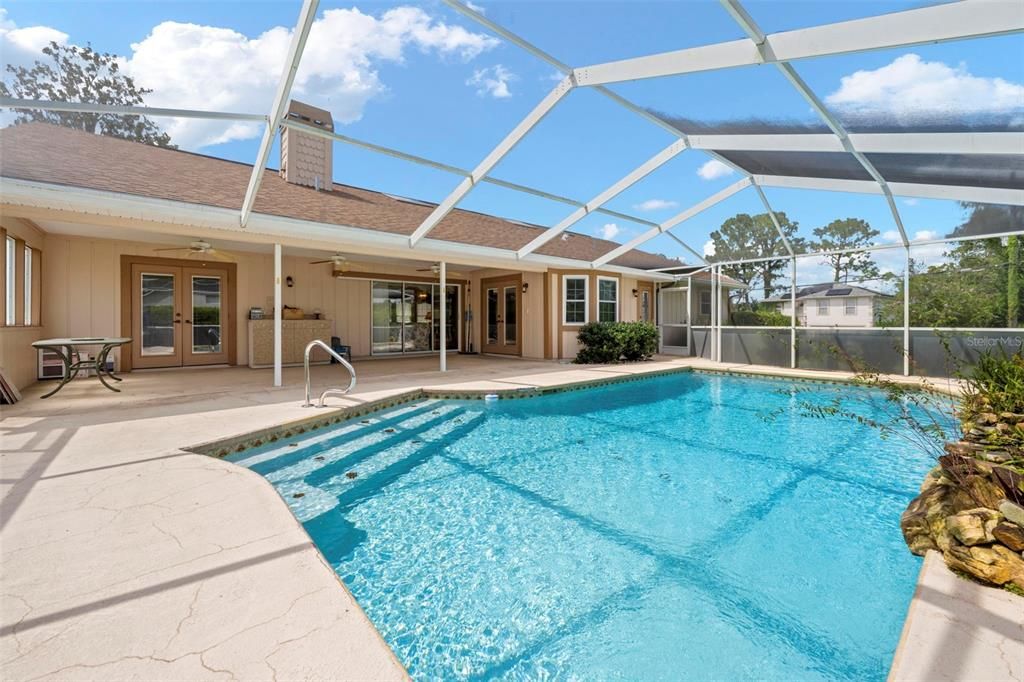 Active With Contract: $379,500 (3 beds, 2 baths, 2179 Square Feet)