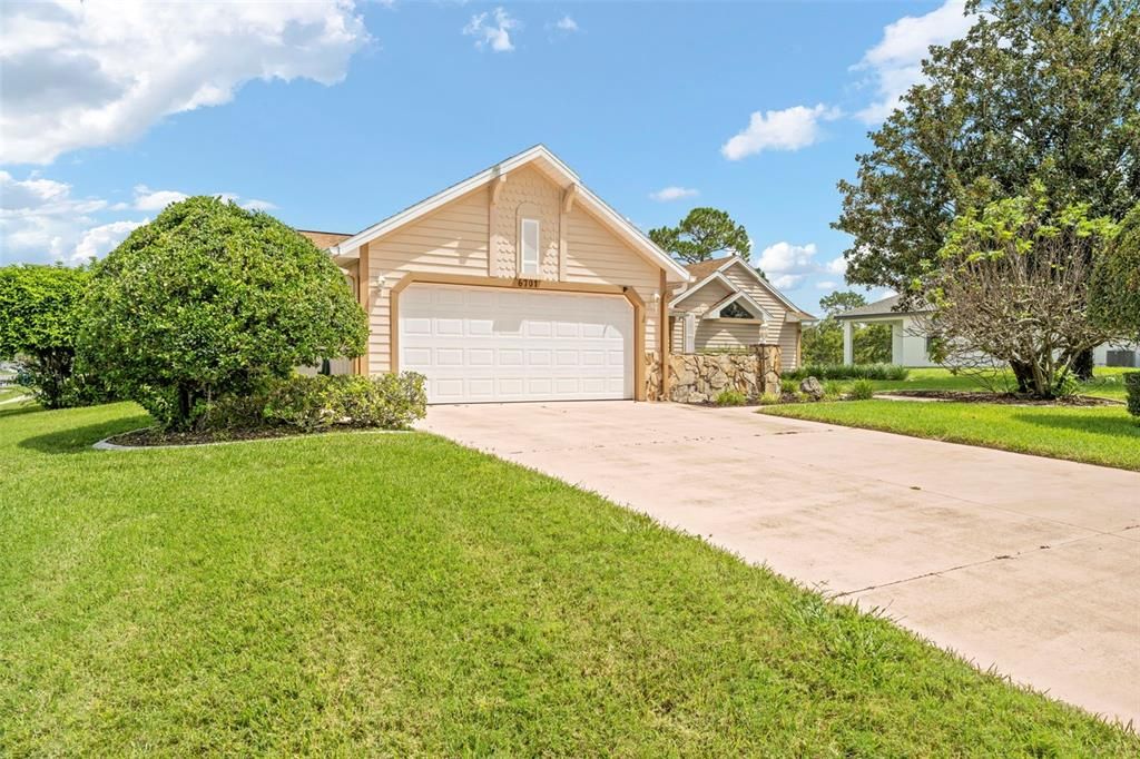 Active With Contract: $379,500 (3 beds, 2 baths, 2179 Square Feet)