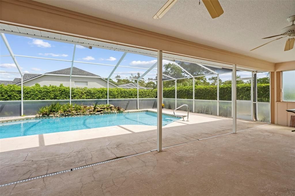 Active With Contract: $379,500 (3 beds, 2 baths, 2179 Square Feet)