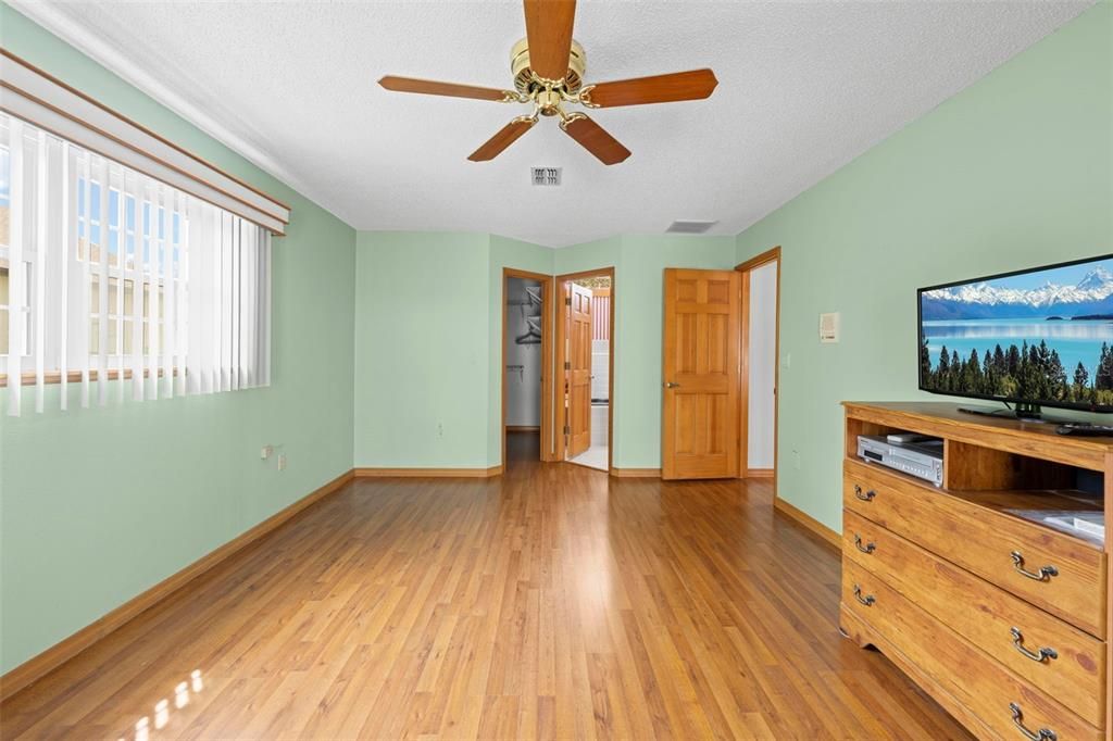 Active With Contract: $379,500 (3 beds, 2 baths, 2179 Square Feet)