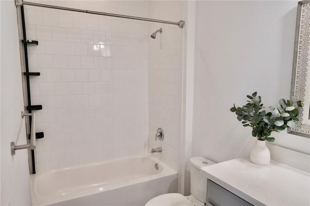 出租: $1,625 (1 贝兹, 1 浴室, 650 平方英尺)