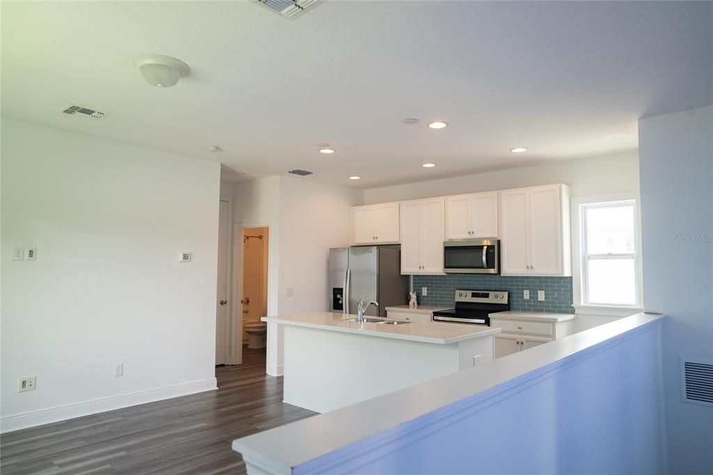 出租: $1,625 (1 贝兹, 1 浴室, 650 平方英尺)