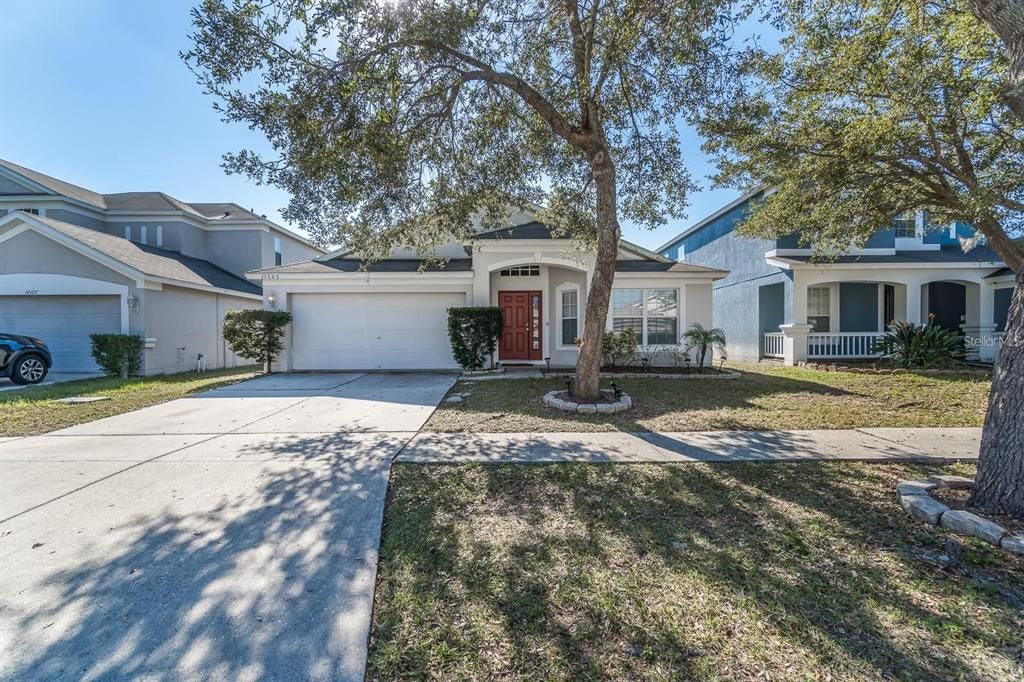 Active With Contract: $2,300 (3 beds, 2 baths, 1876 Square Feet)