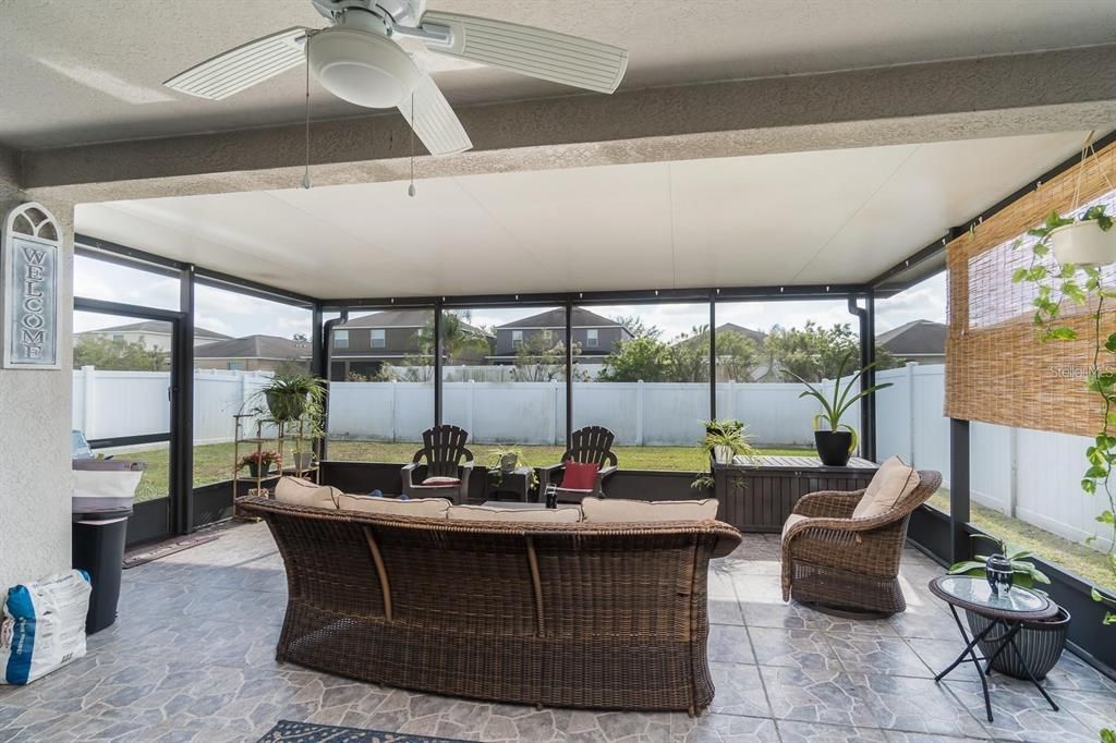 Active With Contract: $2,300 (3 beds, 2 baths, 1876 Square Feet)