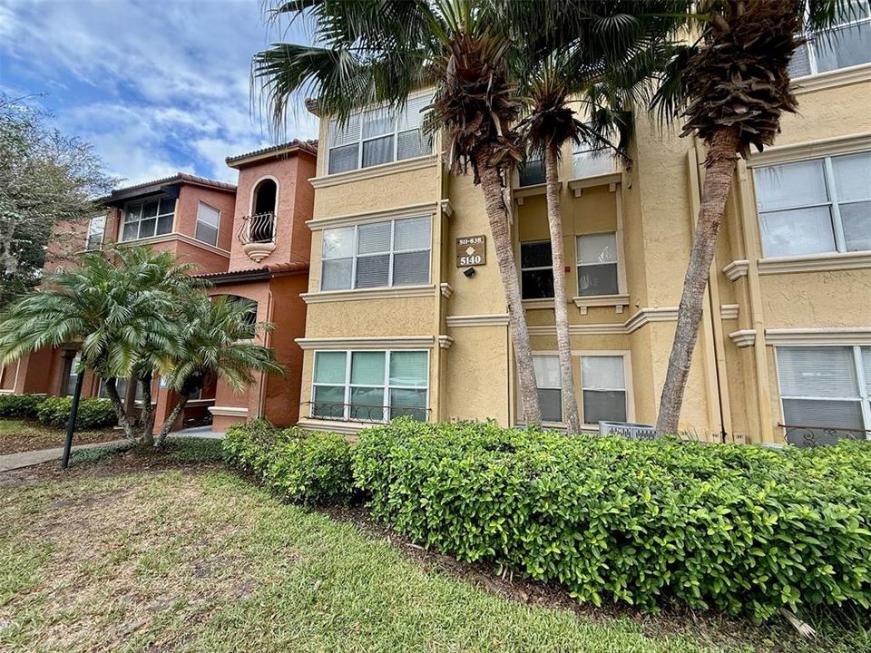 Recently Rented: $1,230 (1 beds, 1 baths, 711 Square Feet)