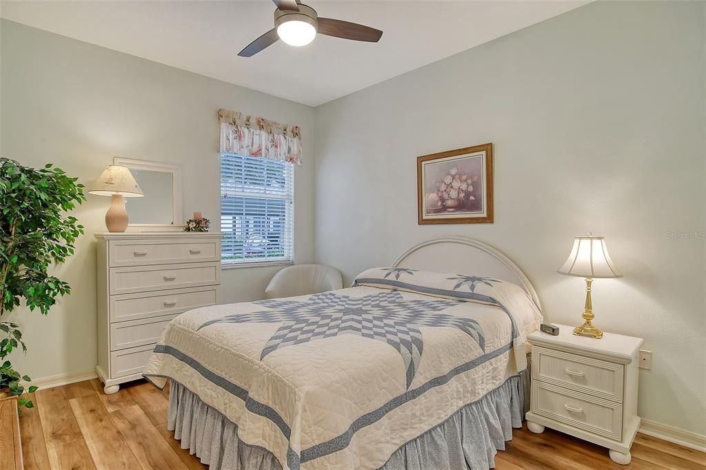 Под контрактом: $249,900 (2 спален, 2 ванн, 1068 Квадратных фут)