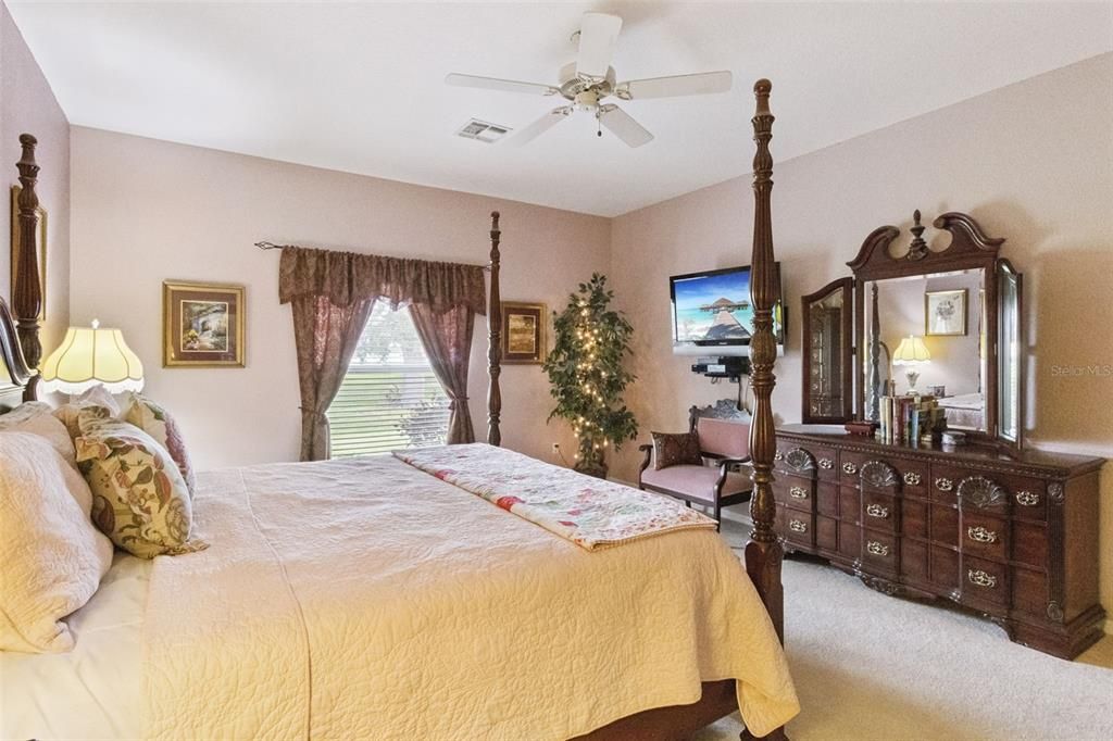 En Venta: $325,000 (3 camas, 2 baños, 2004 Pies cuadrados)