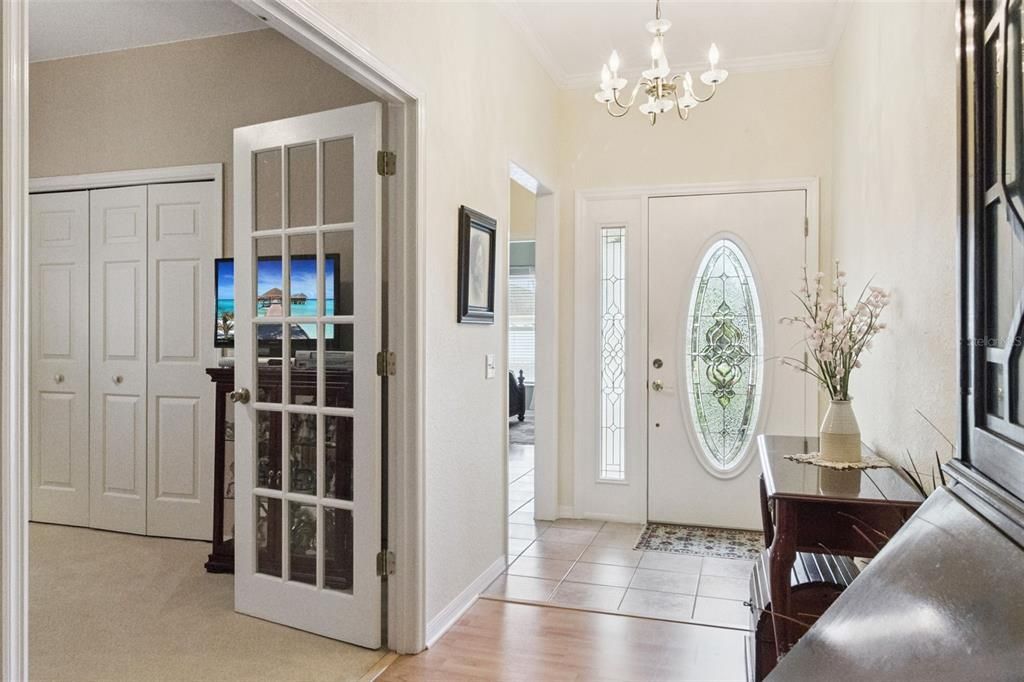 En Venta: $325,000 (3 camas, 2 baños, 2004 Pies cuadrados)