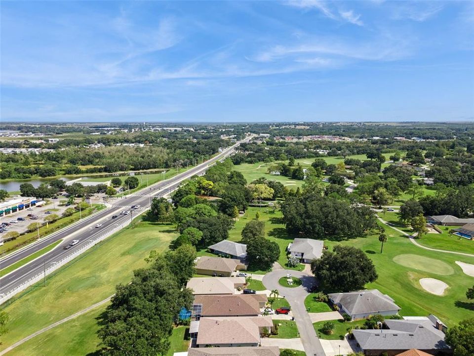 En Venta: $325,000 (3 camas, 2 baños, 2004 Pies cuadrados)