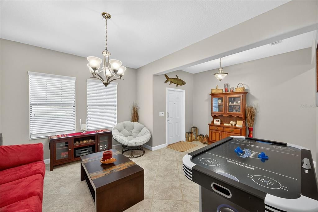 待售: $589,900 (4 贝兹, 2 浴室, 2946 平方英尺)