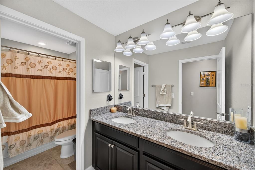 待售: $589,900 (4 贝兹, 2 浴室, 2946 平方英尺)