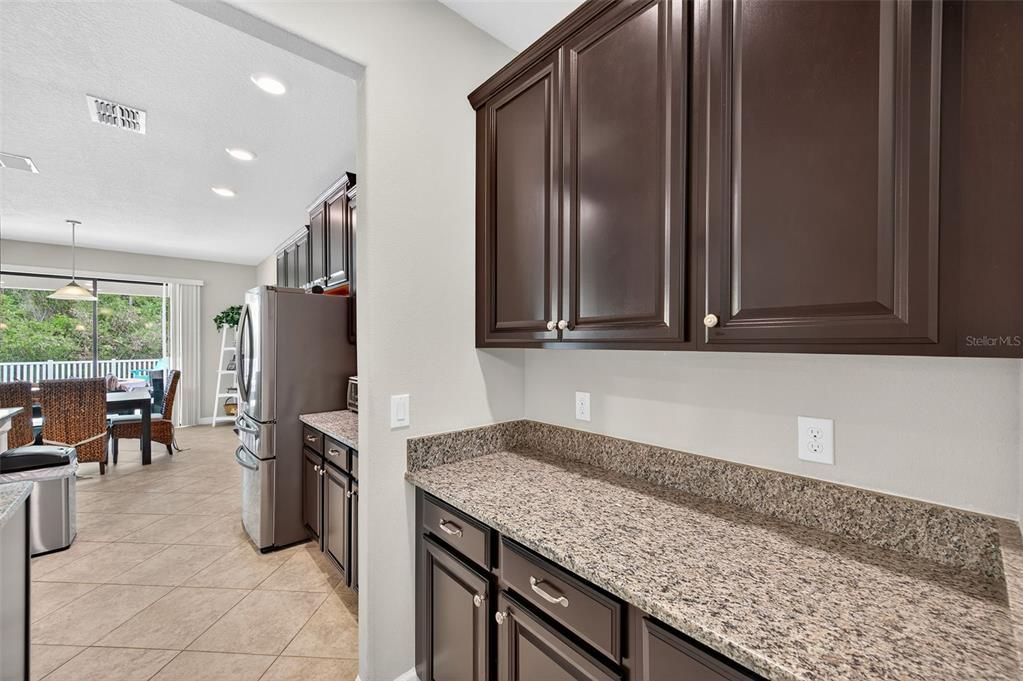 待售: $589,900 (4 贝兹, 2 浴室, 2946 平方英尺)