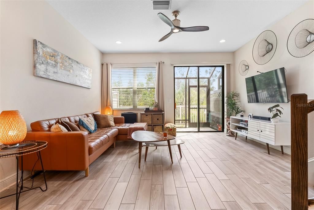 На продажу: $285,000 (2 спален, 2 ванн, 1571 Квадратных фут)