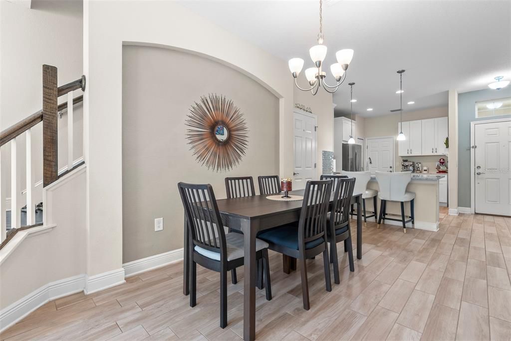 На продажу: $285,000 (2 спален, 2 ванн, 1571 Квадратных фут)