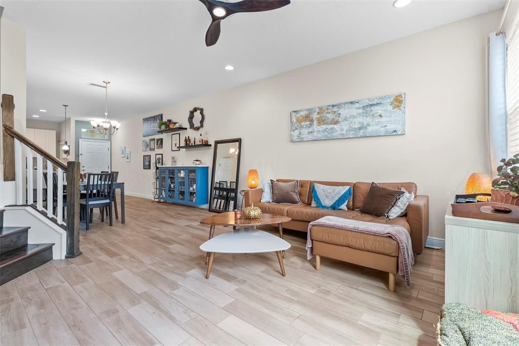 На продажу: $285,000 (2 спален, 2 ванн, 1571 Квадратных фут)