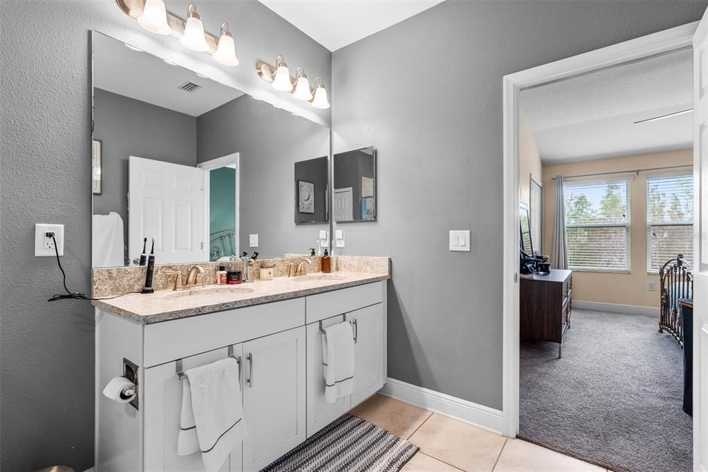 На продажу: $285,000 (2 спален, 2 ванн, 1571 Квадратных фут)