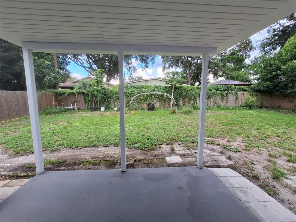 Activo con contrato: $1,850 (3 camas, 2 baños, 1264 Pies cuadrados)