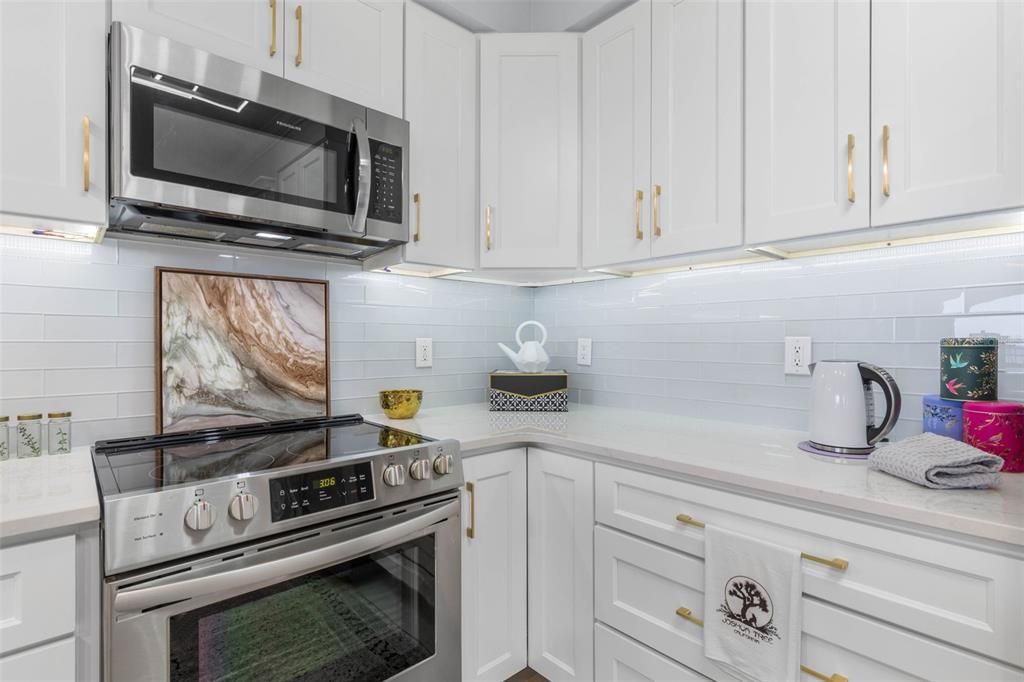 For Sale: $689,000 (3 beds, 2 baths, 1640 Square Feet)