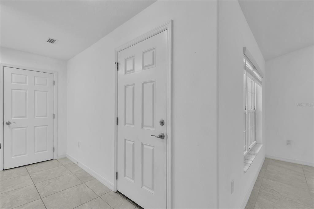 В аренду: $1,900 (4 спален, 2 ванн, 1995 Квадратных фут)