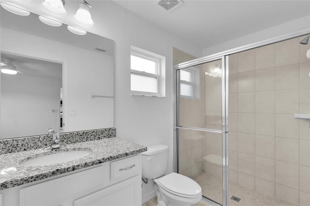 В аренду: $1,900 (4 спален, 2 ванн, 1995 Квадратных фут)