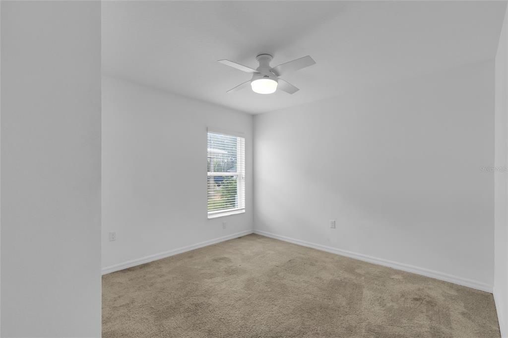 В аренду: $1,900 (4 спален, 2 ванн, 1995 Квадратных фут)