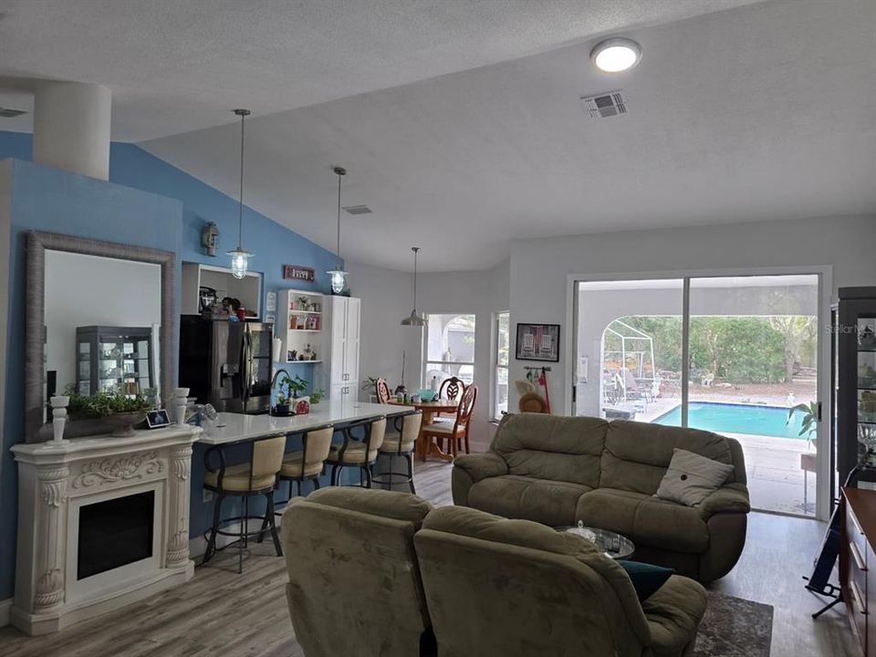 En Venta: $504,900 (3 camas, 2 baños, 1520 Pies cuadrados)