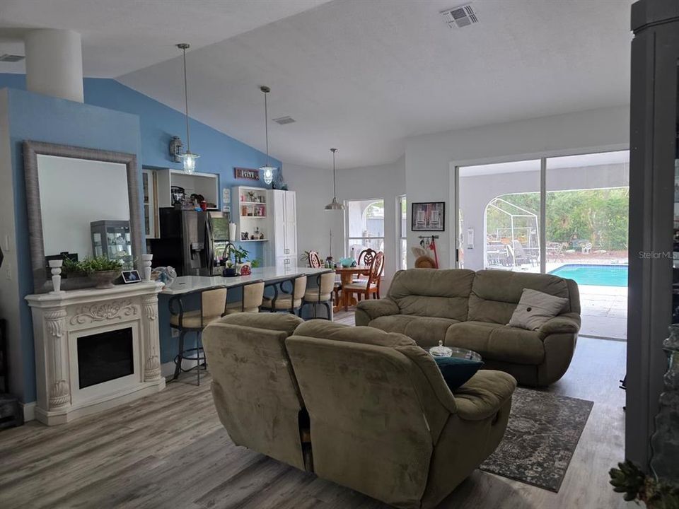 En Venta: $504,900 (3 camas, 2 baños, 1520 Pies cuadrados)