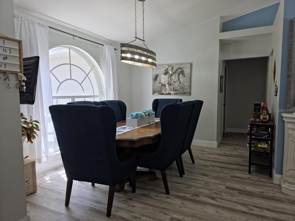 En Venta: $504,900 (3 camas, 2 baños, 1520 Pies cuadrados)