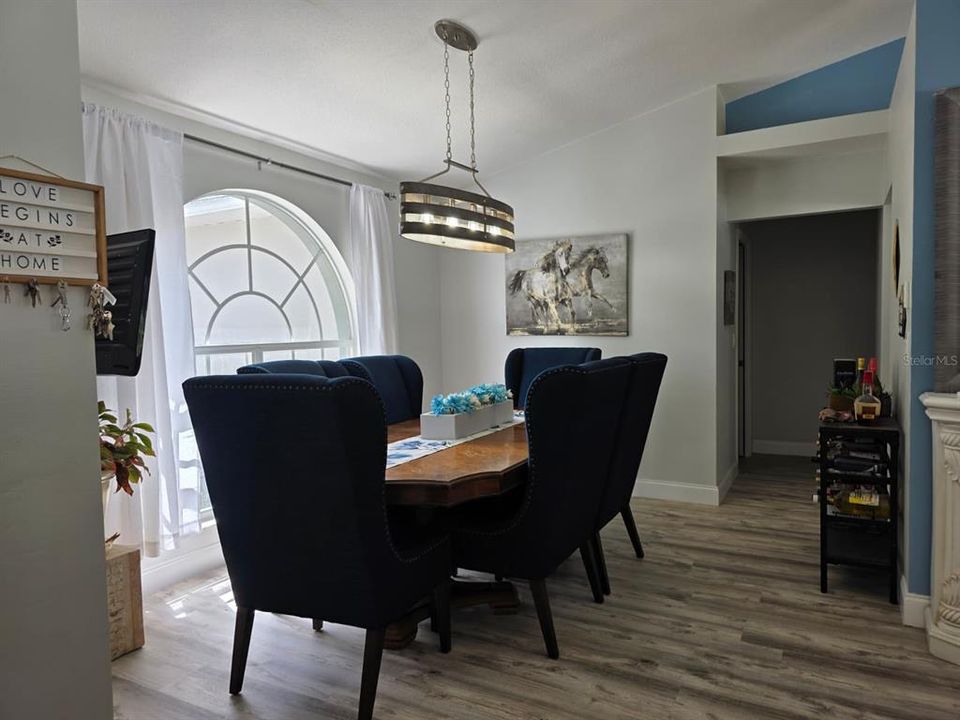 En Venta: $504,900 (3 camas, 2 baños, 1520 Pies cuadrados)