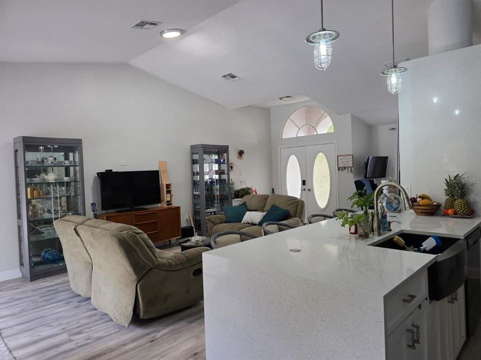 En Venta: $504,900 (3 camas, 2 baños, 1520 Pies cuadrados)