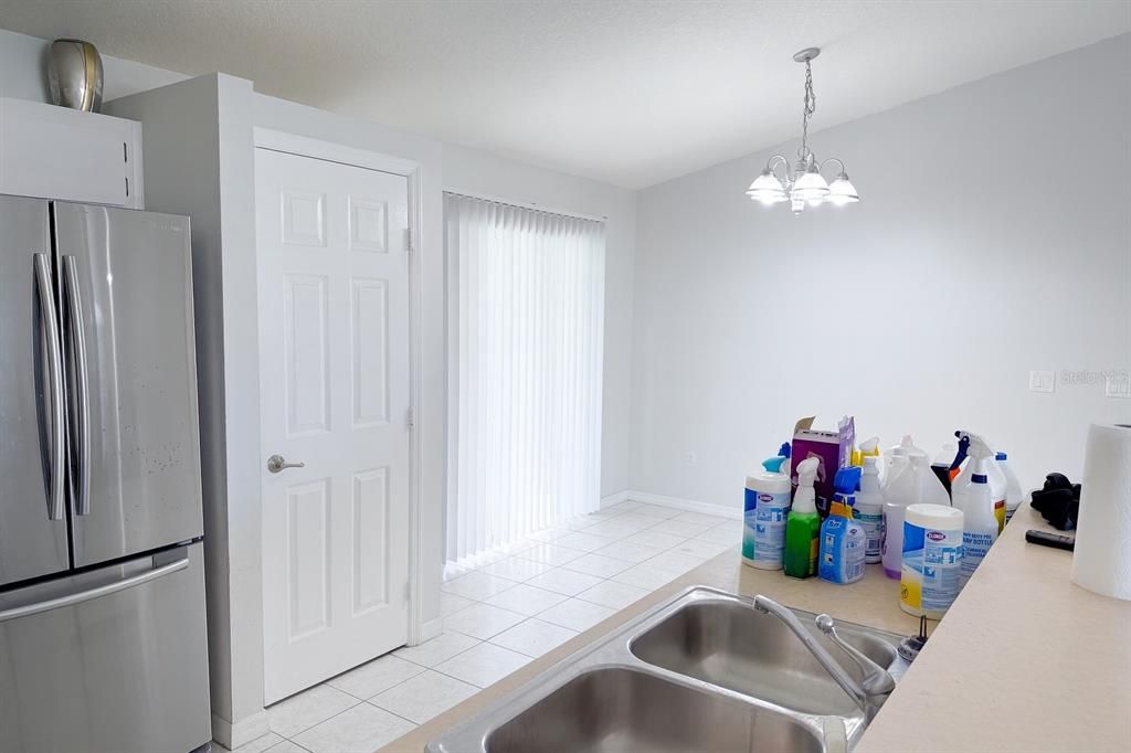 Active With Contract: $219,500 (3 beds, 2 baths, 1419 Square Feet)