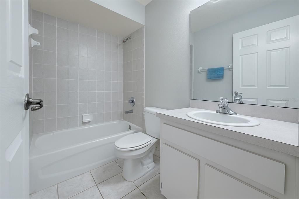 Active With Contract: $219,500 (3 beds, 2 baths, 1419 Square Feet)
