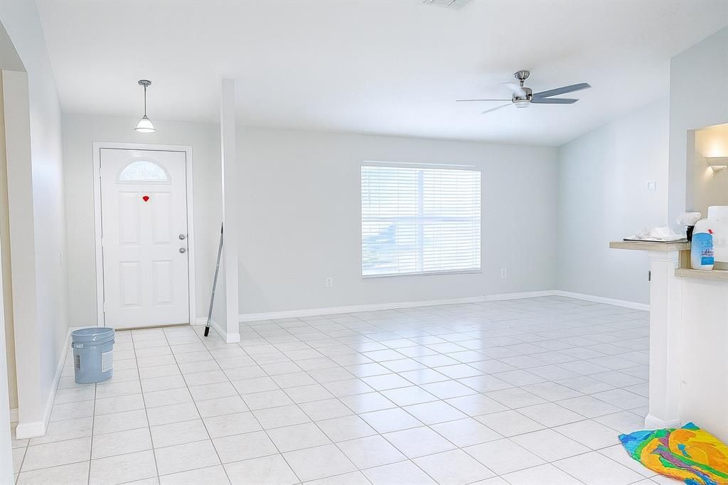 Active With Contract: $219,500 (3 beds, 2 baths, 1419 Square Feet)
