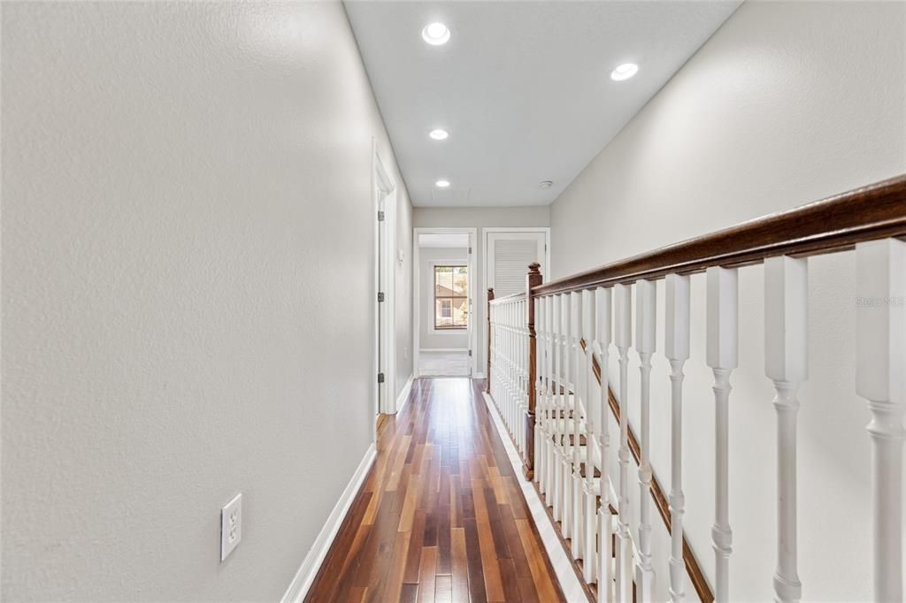 Под контрактом: $234,900 (2 спален, 2 ванн, 1168 Квадратных фут)