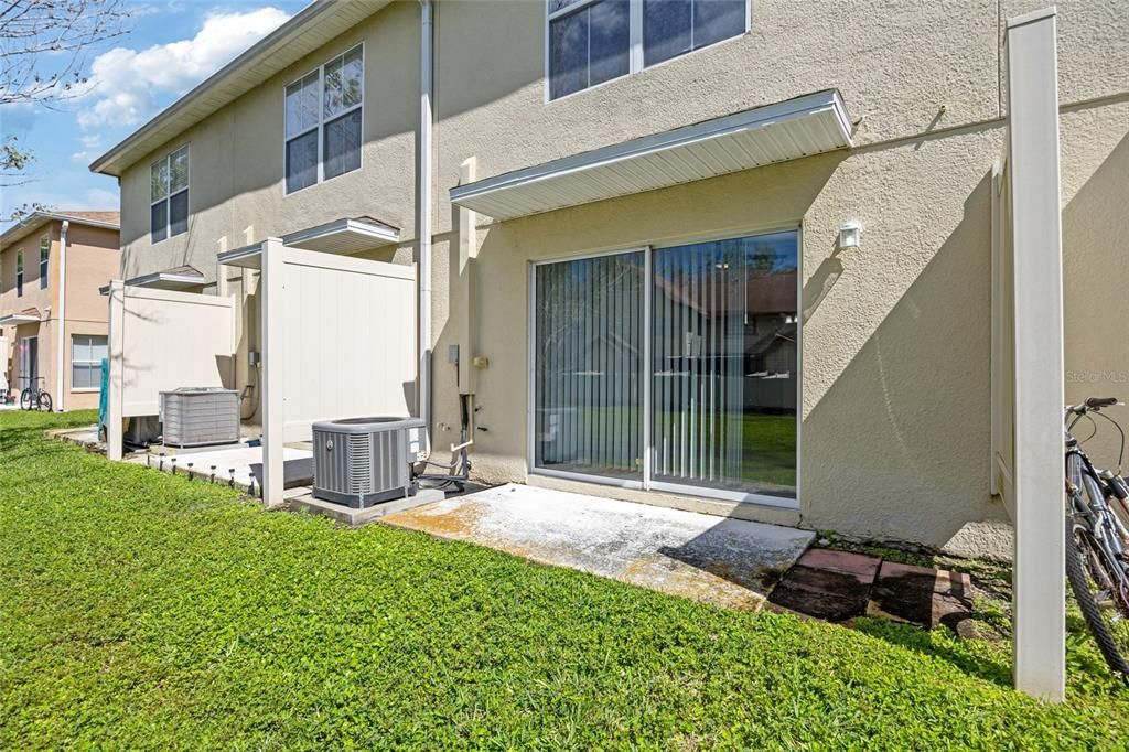 Под контрактом: $234,900 (2 спален, 2 ванн, 1168 Квадратных фут)