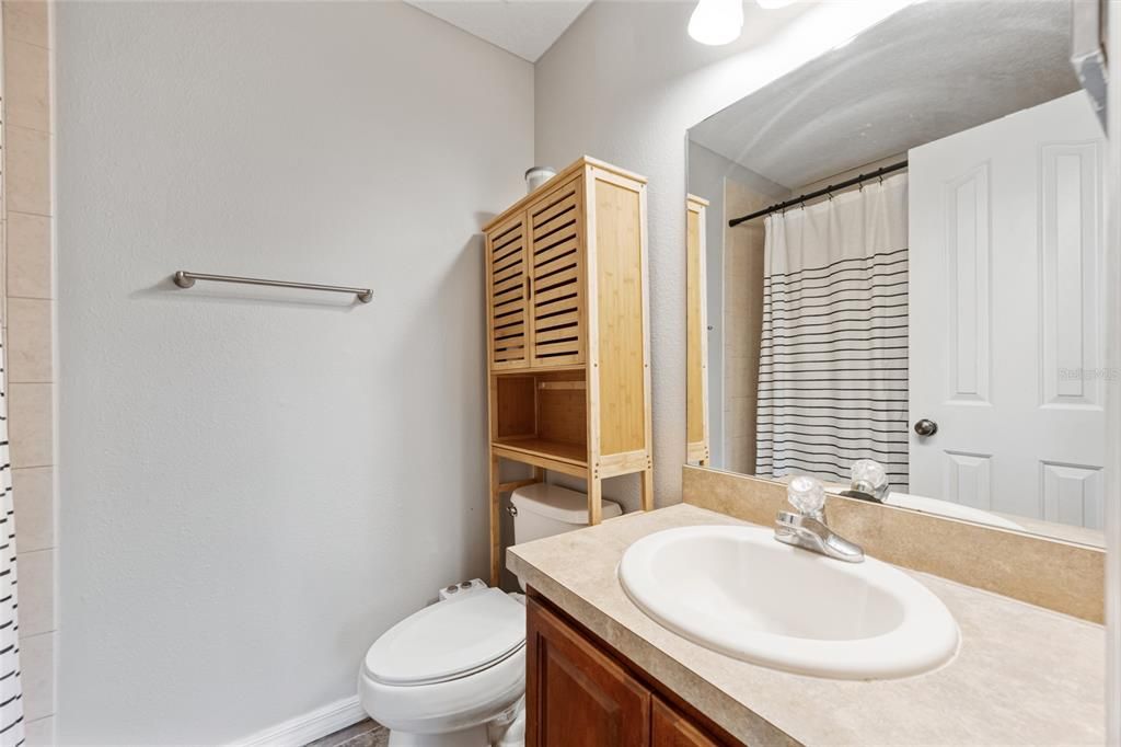 Под контрактом: $234,900 (2 спален, 2 ванн, 1168 Квадратных фут)