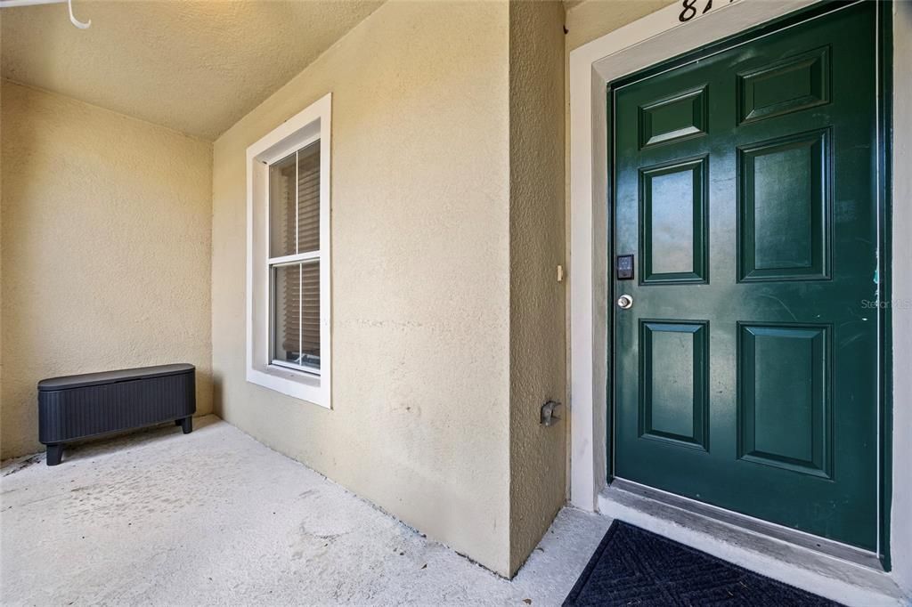 Под контрактом: $234,900 (2 спален, 2 ванн, 1168 Квадратных фут)