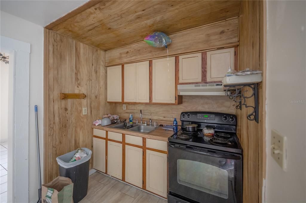 На продажу: $395,000 (4 спален, 0 ванн, 2020 Квадратных фут)