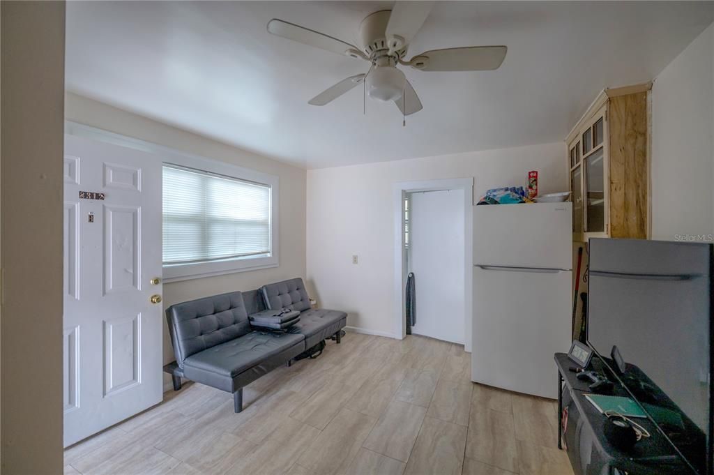 На продажу: $395,000 (4 спален, 0 ванн, 2020 Квадратных фут)