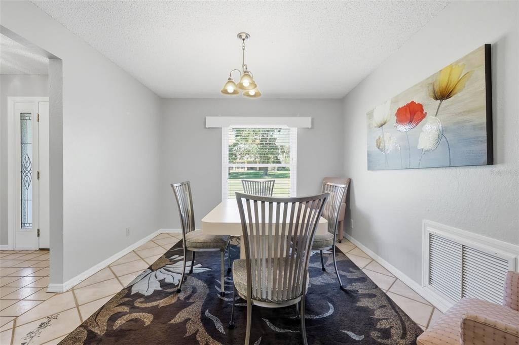 待售: $324,900 (3 贝兹, 2 浴室, 2211 平方英尺)