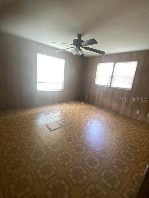 For Rent: $1,250 (3 beds, 2 baths, 1445 Square Feet)