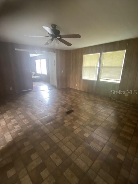 For Rent: $1,250 (3 beds, 2 baths, 1445 Square Feet)
