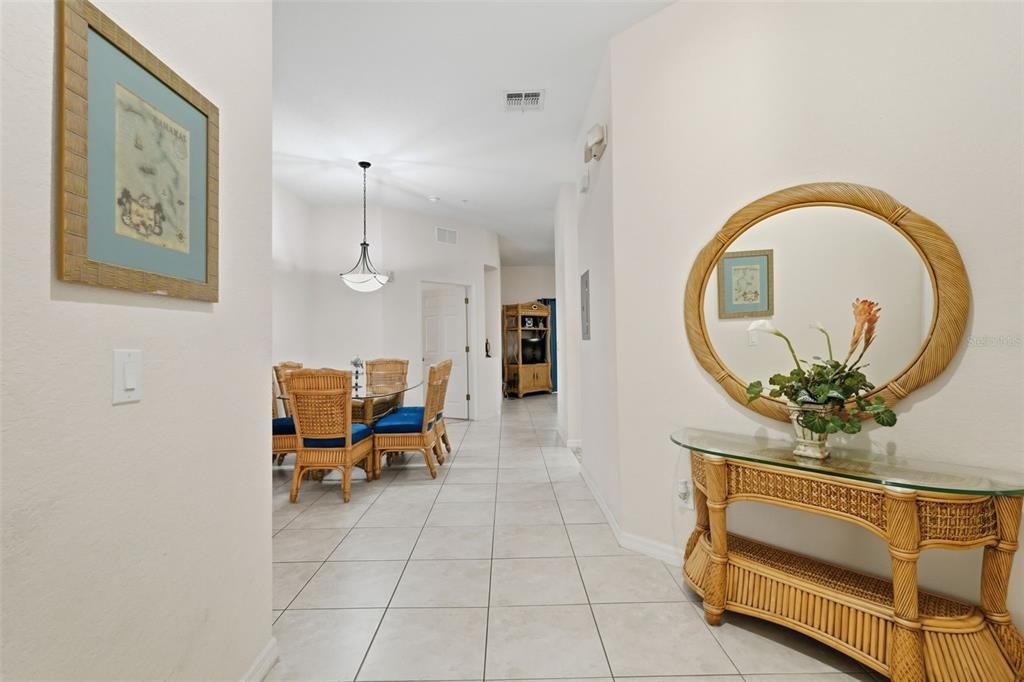 For Sale: $200,000 (2 beds, 2 baths, 1375 Square Feet)