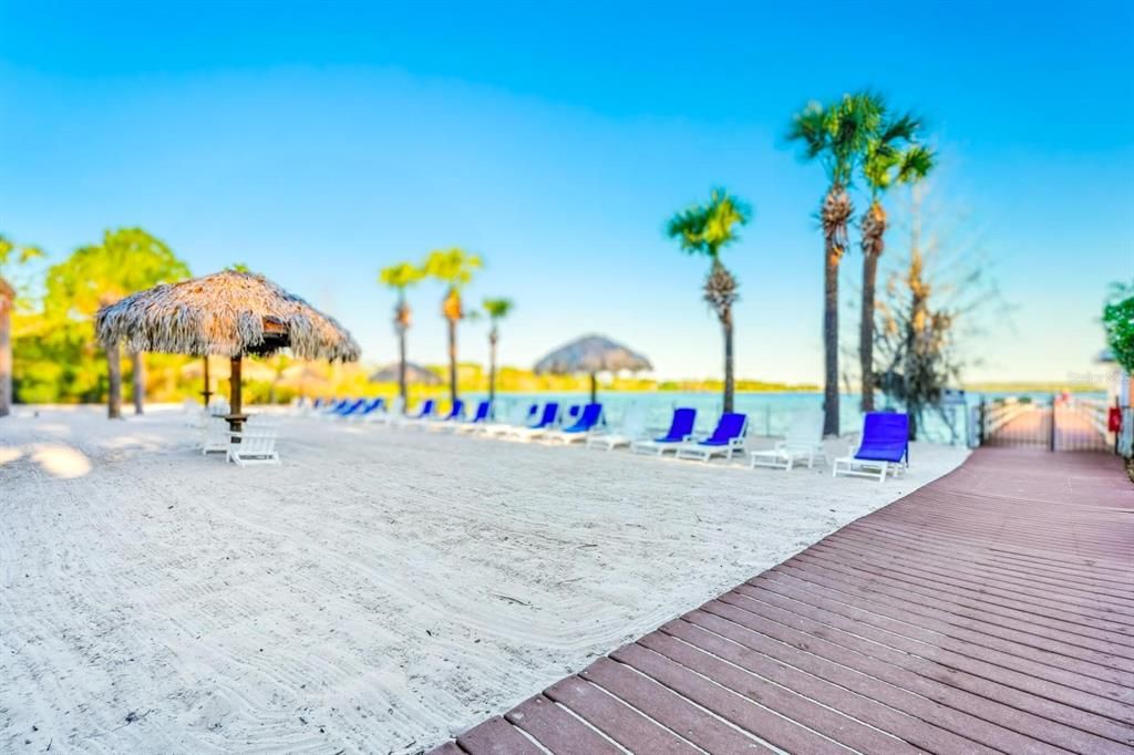 For Sale: $200,000 (2 beds, 2 baths, 1375 Square Feet)