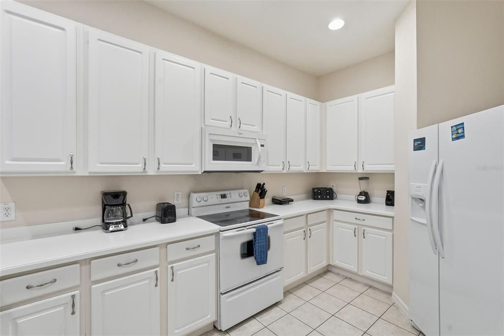For Sale: $200,000 (2 beds, 2 baths, 1375 Square Feet)