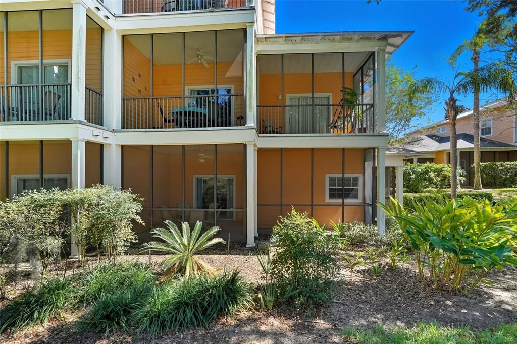 For Sale: $200,000 (2 beds, 2 baths, 1375 Square Feet)